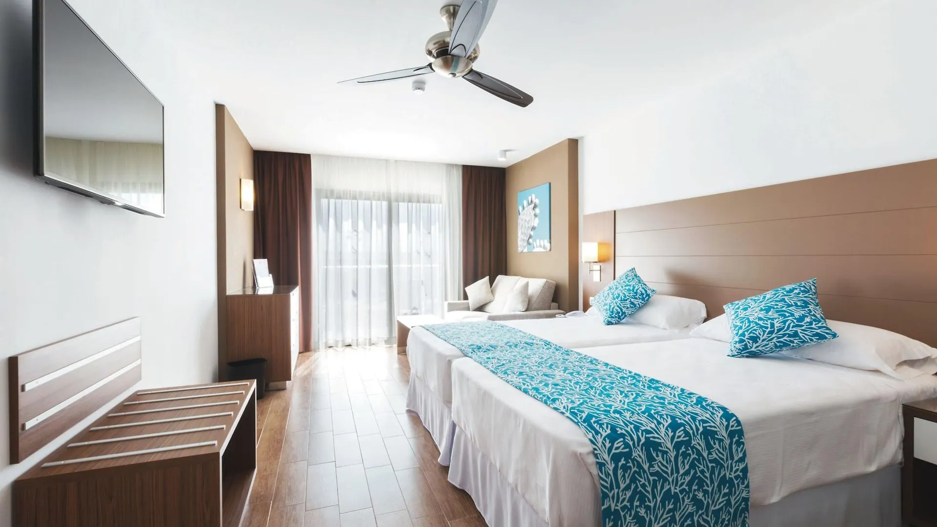 Hotel Riu Bravo Playa de Palma  Spain